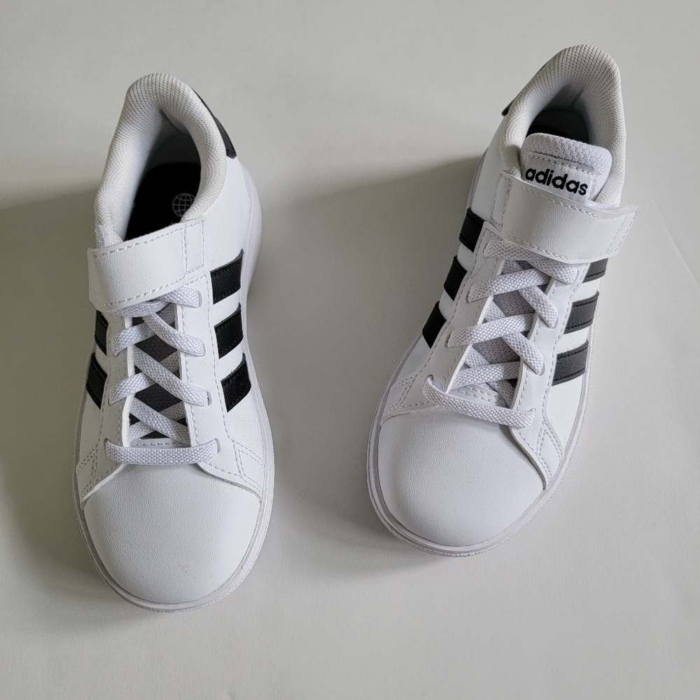 🆕️ Adidas White Velcro Sneakers Sz 12